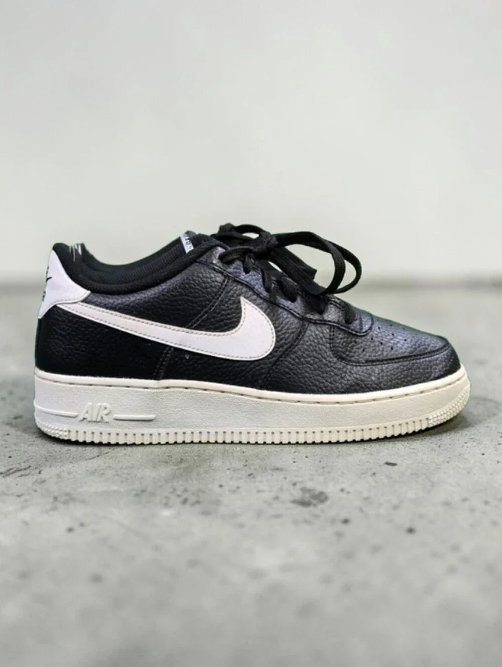 Nike | Air Force 1 '07 Low-Top Sneakers | Youth 7